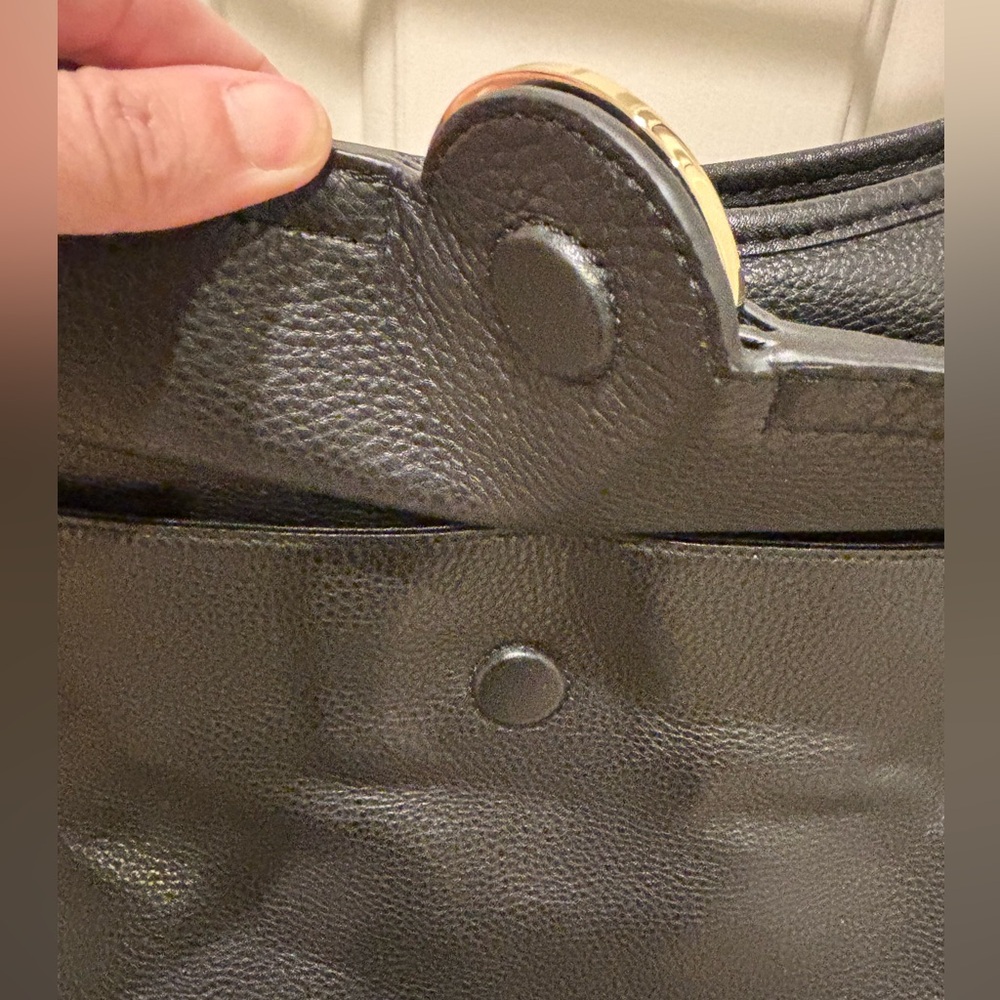 Tory Burch - Black Leather Bag/Tote with Gold Emblem & Details - NEW - Picture 3 of 12